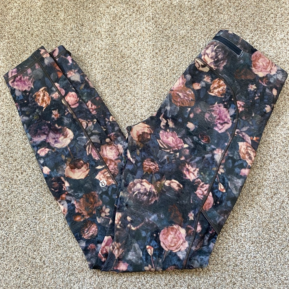 Lululemon Speed swift leggings size 6. Great quality; like new